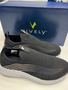 VIVELY Women’s 8.5 Black Slip On Memory Foam Athletic Shoe FLOOR MODEL